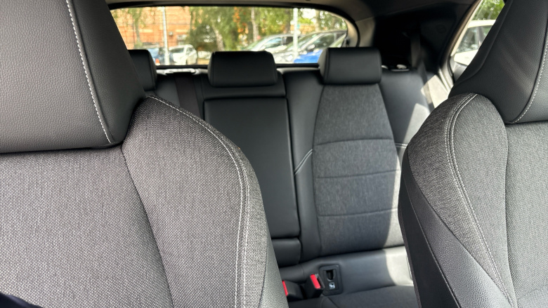 Toyota Corolla 2.0 VVT-i Hybrid Design 5dr CVT Hybrid Hatchback